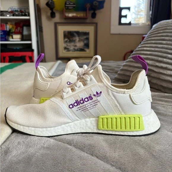 Adidas NMD R1 - Picture 7 of 15